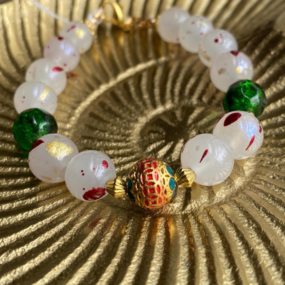 Handmade Elegant Gold Plated and Green Glass Beaded Bracelet